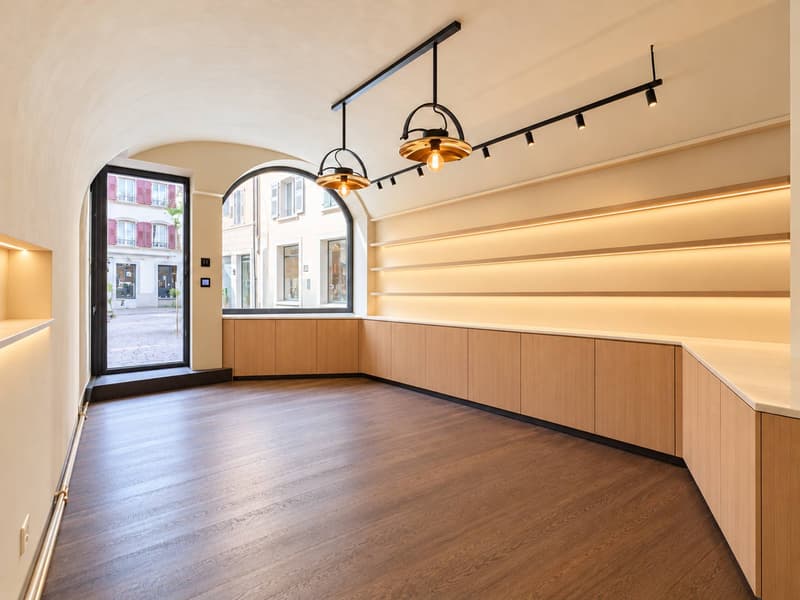 MAISON VILLAGEOISE DE 220 M2 RÉNOVÉE AU COEUR DU BOURG (2)