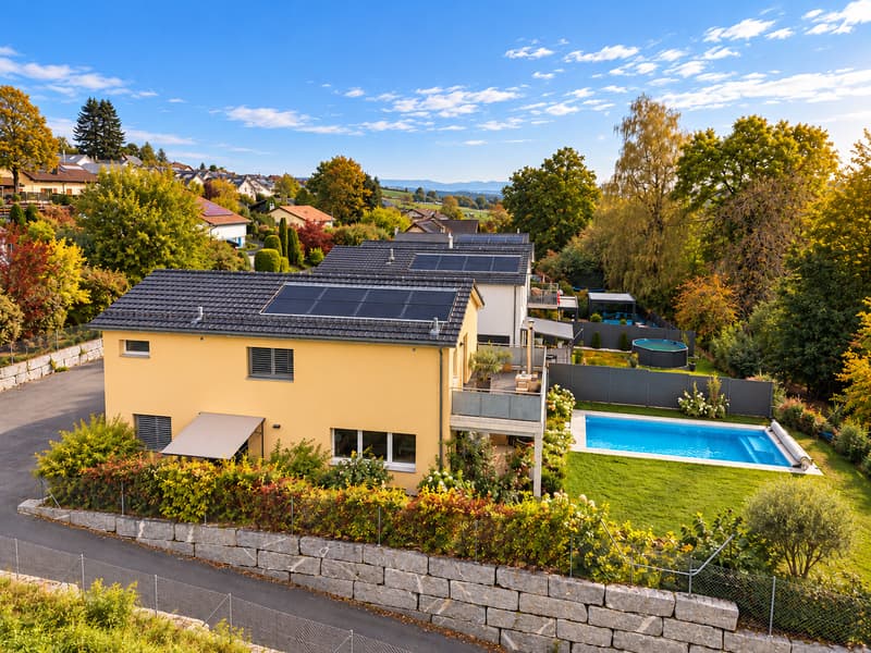 Villa contemporaine avec piscine et jardin privatif (1)