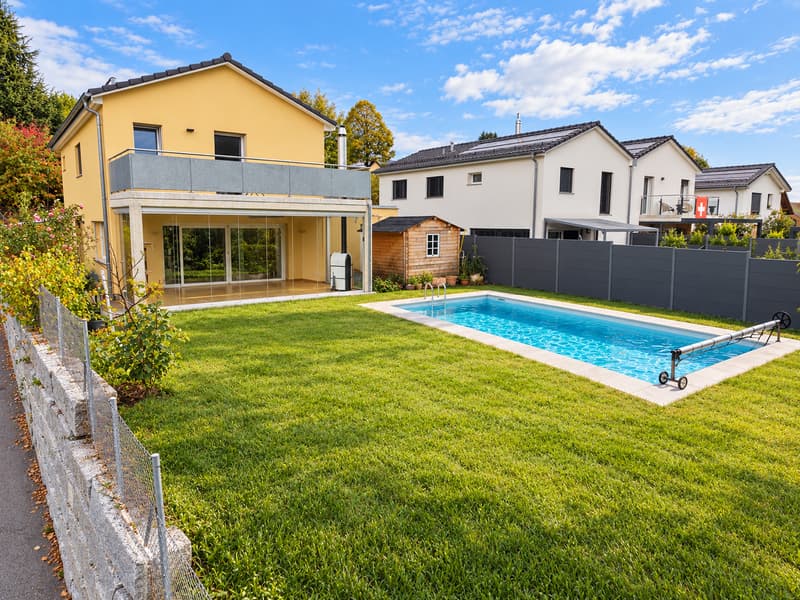 Villa contemporaine avec piscine et jardin privatif (2)