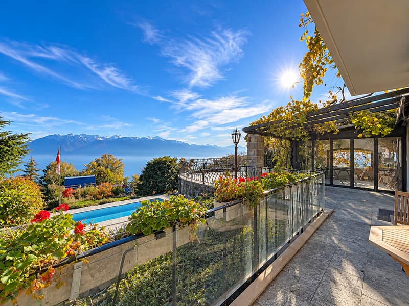 Villa avec piscine sur une parcelle de 1'654 m², vue lac et Alpes (8)