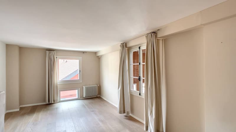 Large character house with potential for expansion (8)
