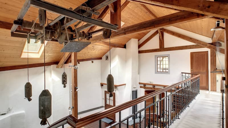 Large character house with potential for expansion (2)