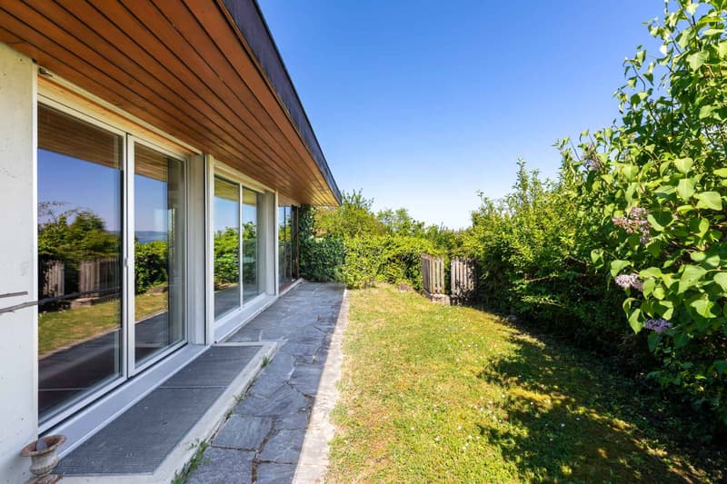 Character villa with lake view (11)