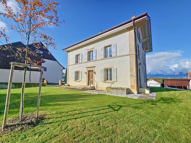 Beautiful Master House with authentic charm (1)