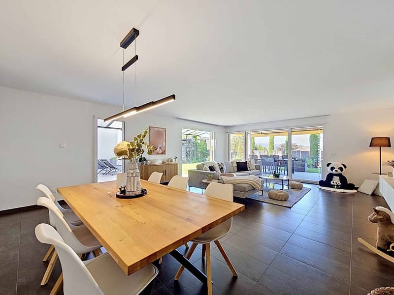 Beautiful 6.5-Room Family House with Potential for Independent Activity (4)