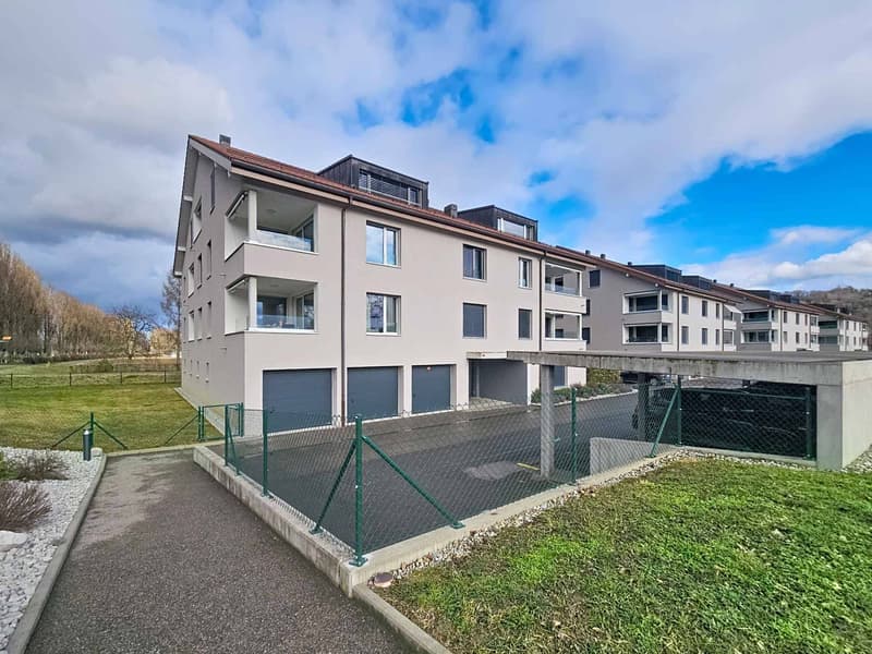 Appartement moderne de 3.5 pièces avec places de parc (2)