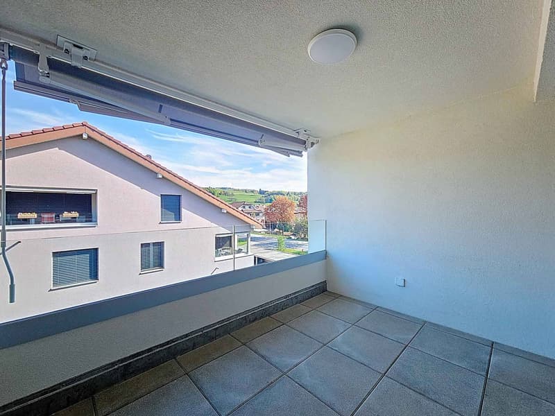 Appartement moderne de 3.5 pièces avec places de parc (9)