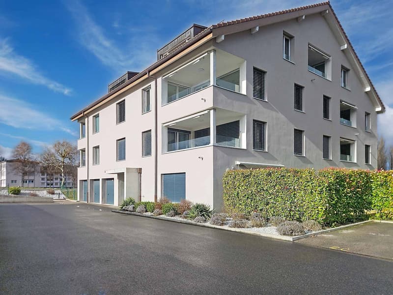 Appartement moderne de 3.5 pièces avec places de parc (2)