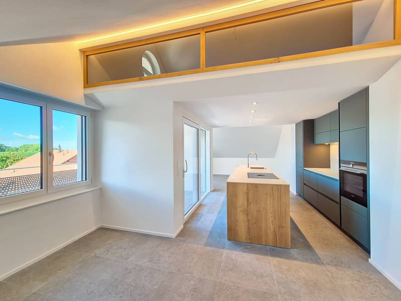 NEU: Geräumige Wohnung mit hohem Standard (2)