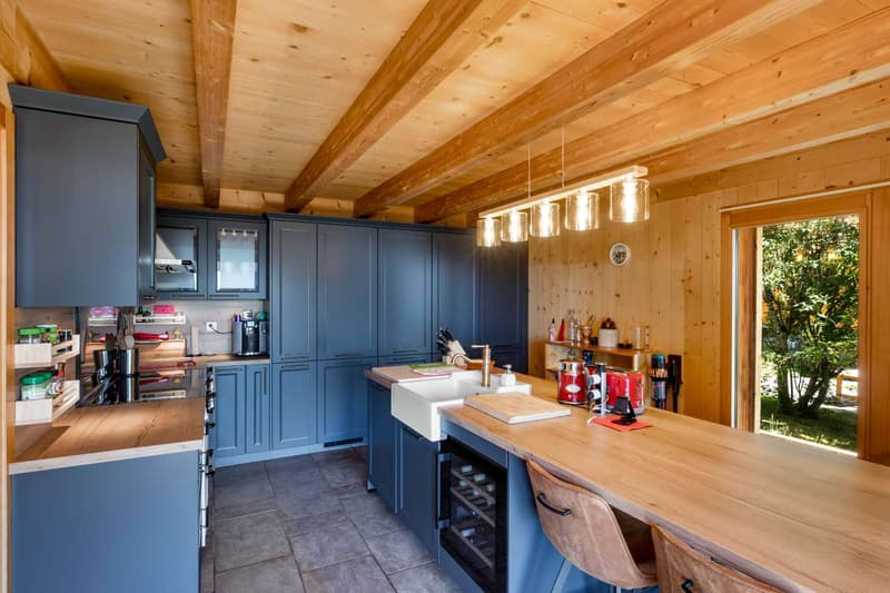 Propriété d'exception - Deux chalets indépendants (3)
