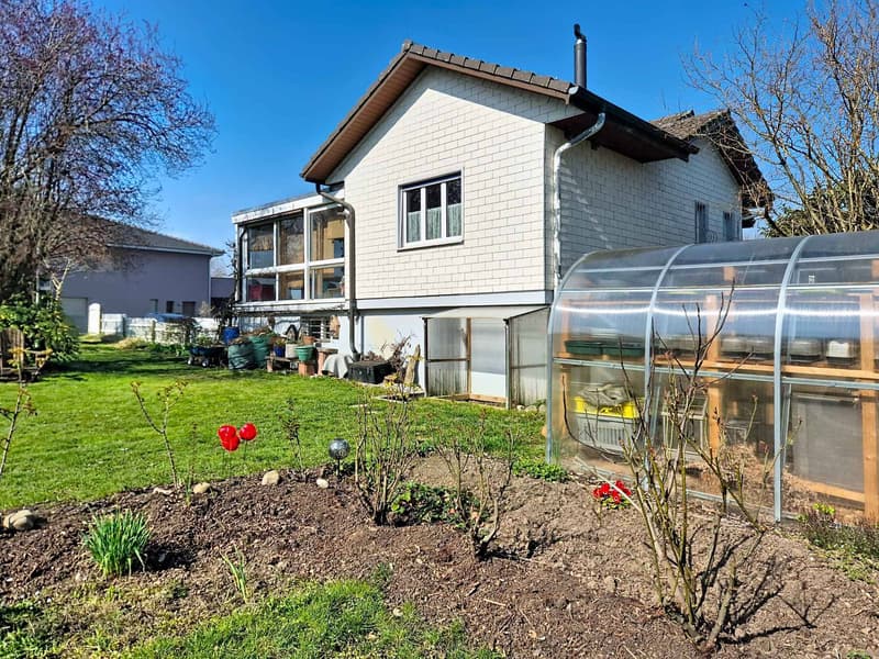 Maison individuelle lumineuse dans un cadre verdoyant (11)