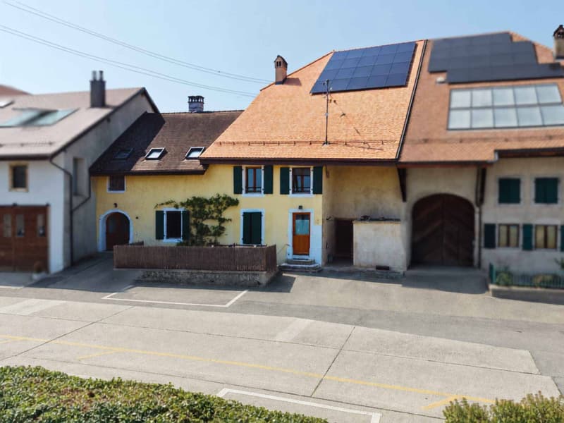 Maison villageoise avec deux appartements au cur de Rances (1)