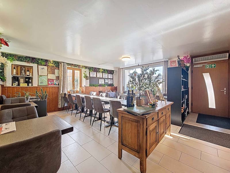 Immeuble d'habitation avec café-restaurant au coeur de la Broye (3)