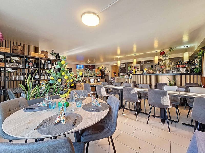 Immeuble d'habitation avec café-restaurant au coeur de la Broye (4)