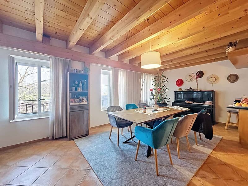Immeuble d'habitation avec café-restaurant au coeur de la Broye (10)