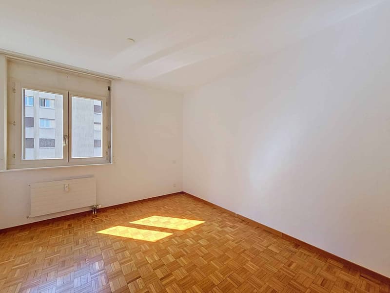 Élégant appartement familial de 4.5 pièces avec cheminée et loggia (8)