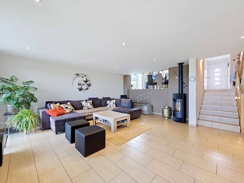 Villa de charme de 4.5 pièces au cur d'un cadre verdoyant (2)