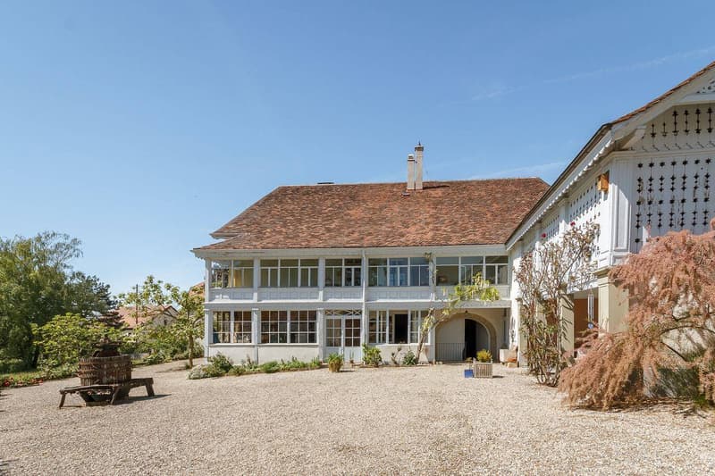 Superbe maison de maître au cur des vignobles du Nord Vaudois (1)