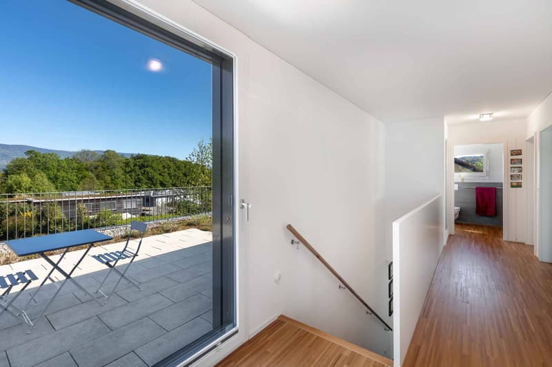 VILLA CONTEMPORAINE MINERGIE DANS UN ENVIRONNEMENT PRIVILÉGIÉ (11)
