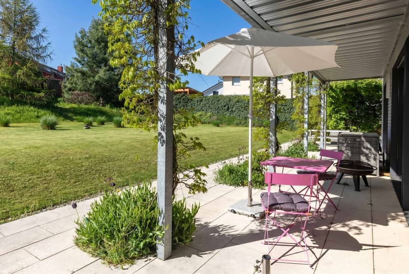 VILLA CONTEMPORAINE MINERGIE DANS UN ENVIRONNEMENT PRIVILÉGIÉ (7)