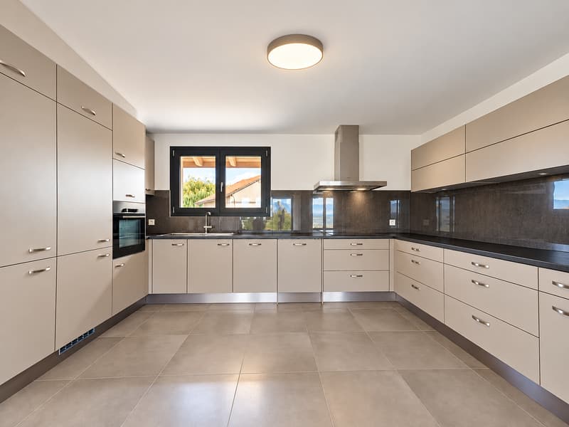 Un appartement neuf de 2.5 pièces, alliant élégance, confort et modernité (2)