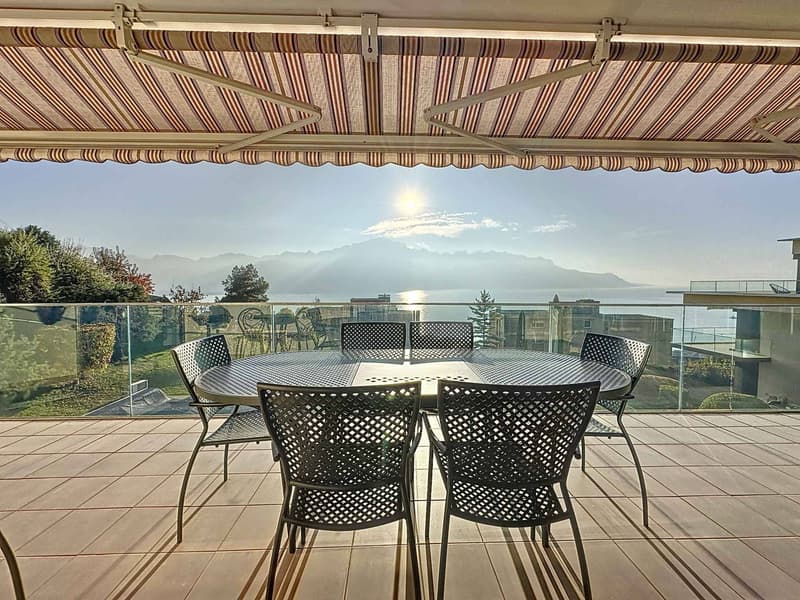 Raro! Appartamento di 5.5 locali con vista superba sul lago (12)