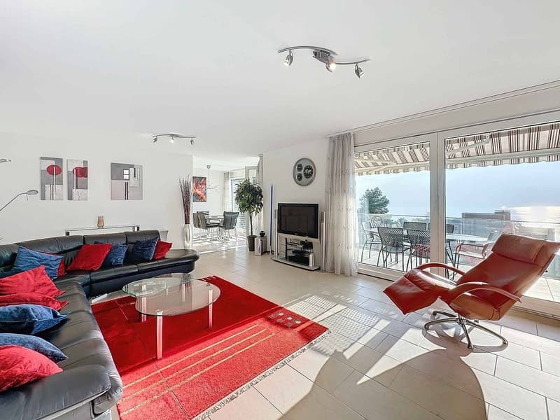 Raro! Appartamento di 5.5 locali con vista superba sul lago (3)