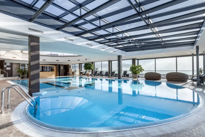 Luxurious 6.5-room apartment with breathtaking views of the lake (11)