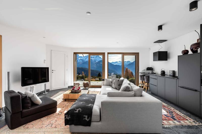 Exceptional chalet with private elevator and breathtaking view (10)