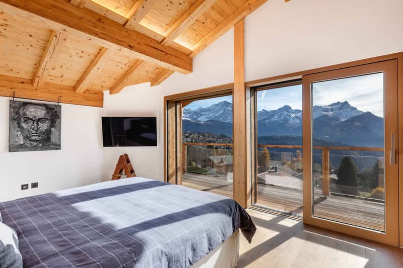 Exceptional chalet with private elevator and breathtaking view (7)