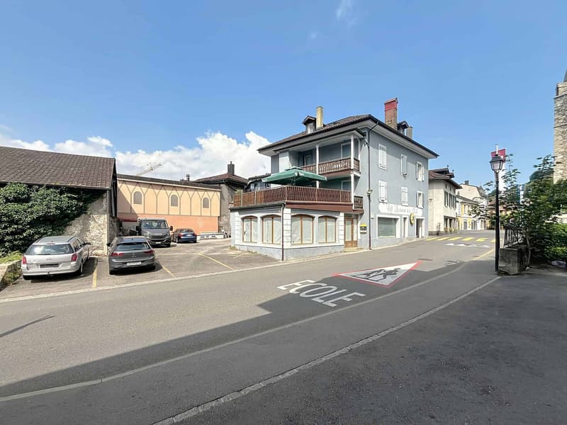 IMMEUBLE DE RENDEMENT AVEC LOCAL COMMERCIAL ET APPARTEMENTS (2)