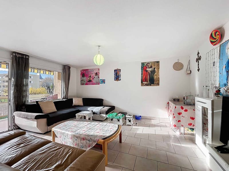 Appartamento 3.5 locali con bella vista sulle montagne (2)