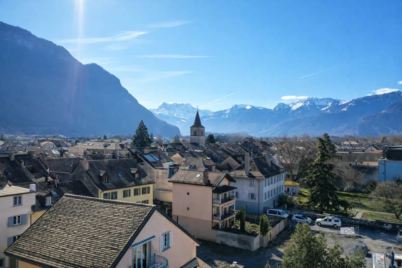In esclusiva! Attico di 4.5 locali con ampia terrazza e vista mozzafiato sul lago (4)