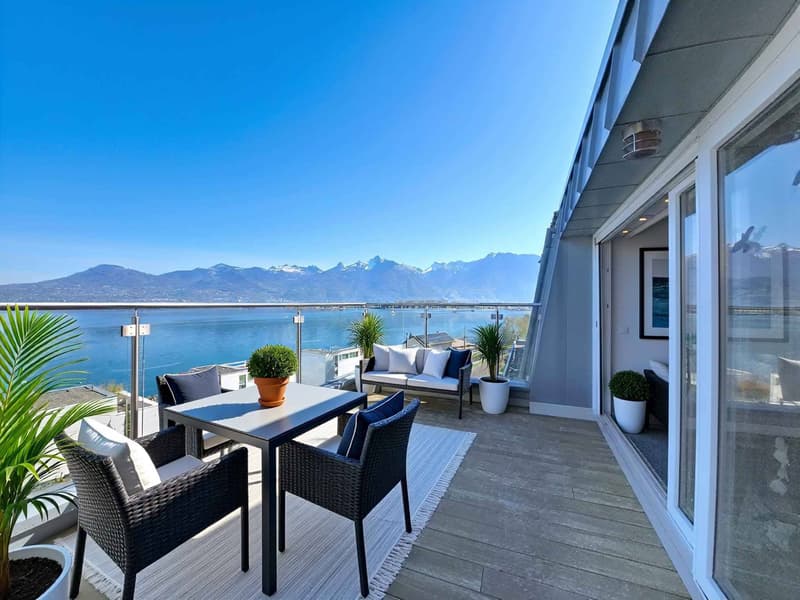 Bright attic apartment with breathtaking view of the lake (10)