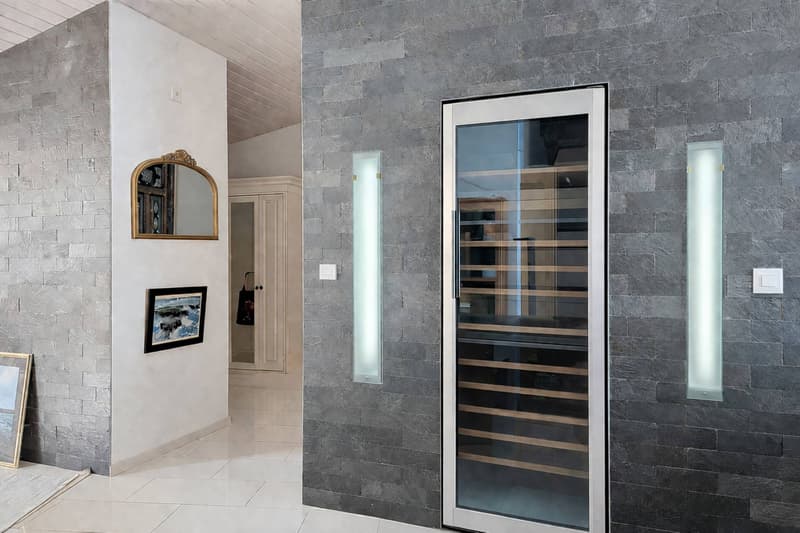Bright attic apartment with breathtaking view of the lake (5)