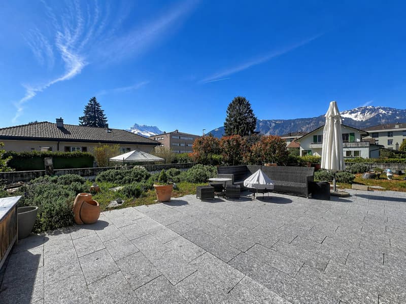 Beautiful and large villa with breathtaking views of the Dents du Midi (6)