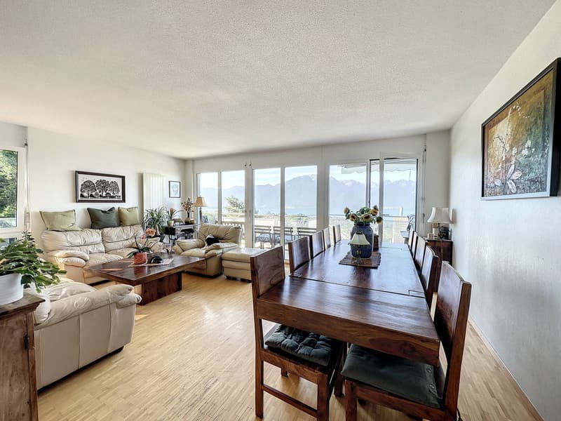 Semi-detached villa with 5.5 rooms, offering a panoramic view of the lake and the Alps! (4)