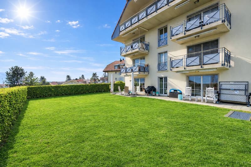 Spacious 5.5-room apartment with terrace and large garden (1)
