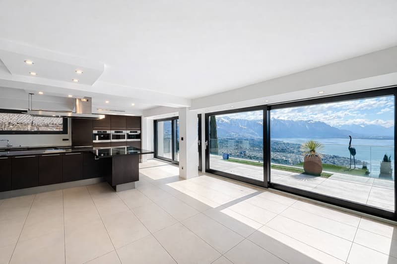 Property with 6.5 rooms, swimming pool and breathtaking view (6)