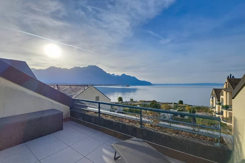 Großes Duplex mit 3.5 Zimmern und atemberaubendem Blick auf den See und die Berge (9)