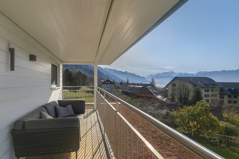 Schönes individuelles Anwesen mit Blick auf den See und die Berge (10)