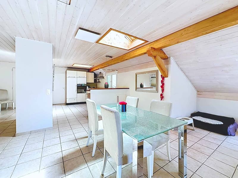 Wohnung mit 4.5 Zimmern im charmanten Dorf Brent (7)