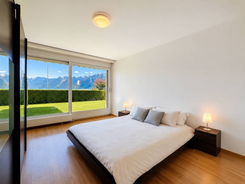 Apartment with 3.5 rooms, terrace, garden and lake view (5)