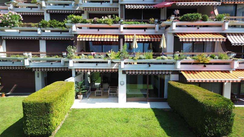 Apartment with 3.5 rooms, terrace, garden and lake view (8)
