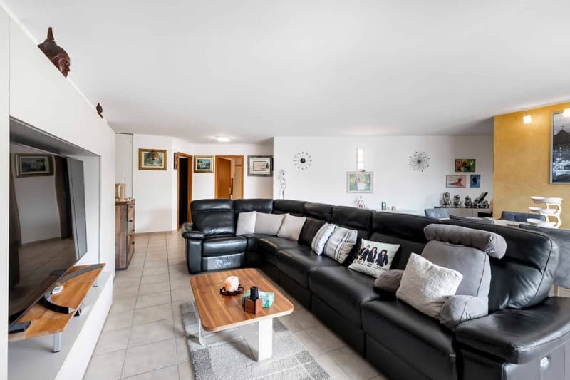 Spacieux appartement de 120 m² pondérés dans un environnement calme (7)