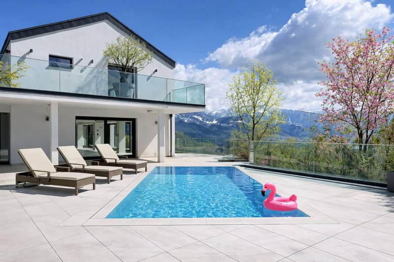 Propriété de 6.5 pièces avec piscine et vue à couper le souffle (1)