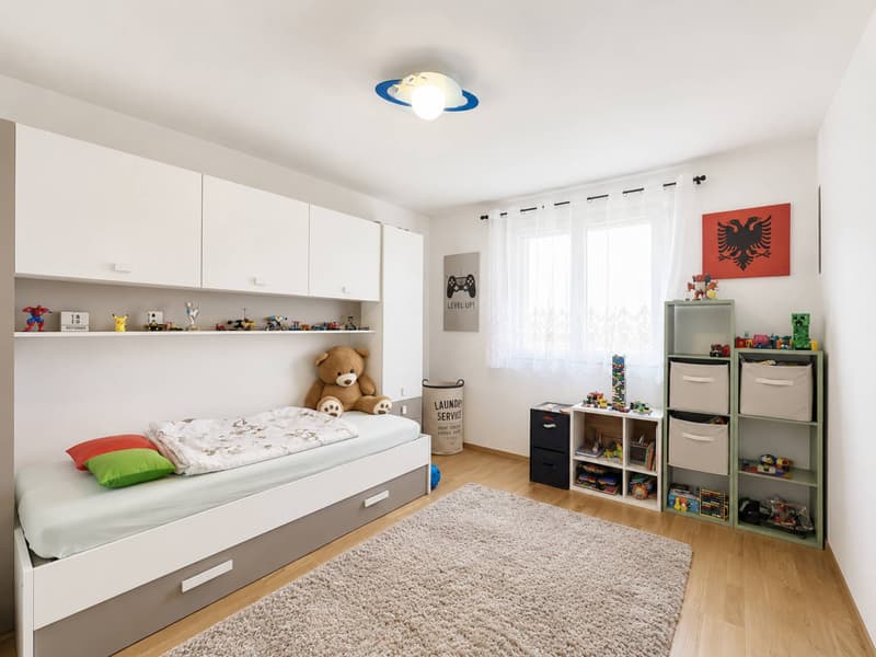 Spacieux appartement de 4,5 pièces avec vue sur les montagnes (10)