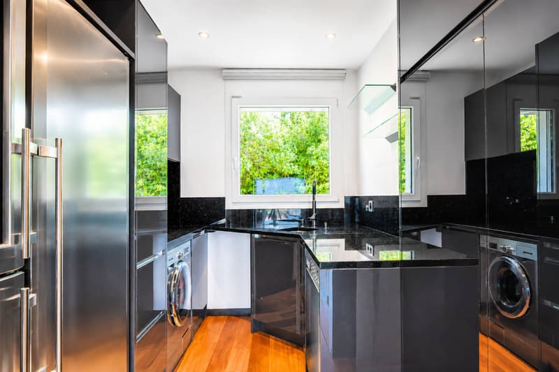 Magnifique attique en duplex avec vue imprenable sur le lac (10)