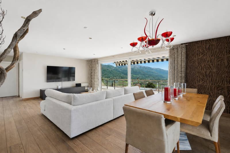 Duplex aux allures de villa avec vue imprenable sur le lac (5)