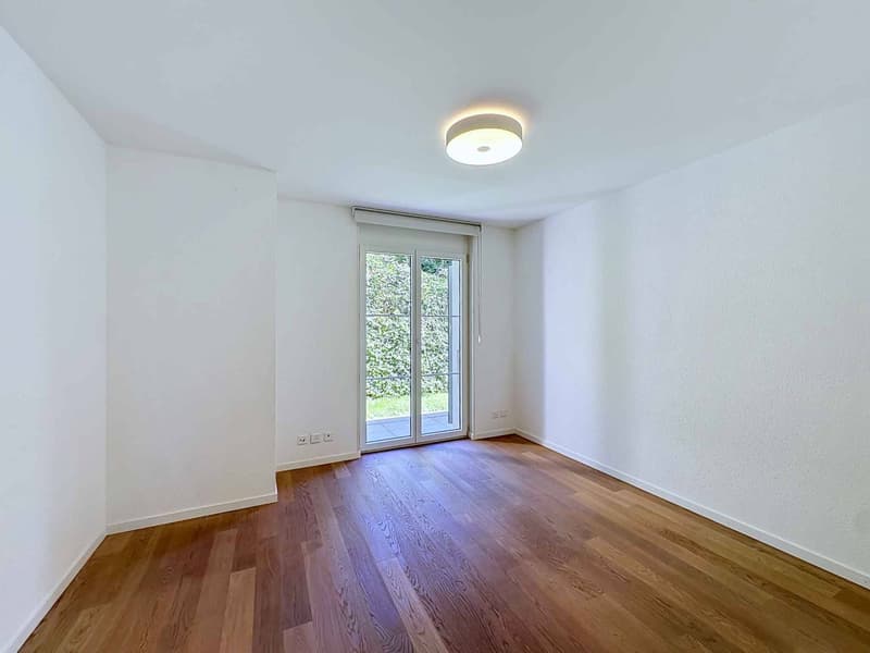 Spacieux appartement de 5.5 pièces avec terrasse et grand jardin (10)